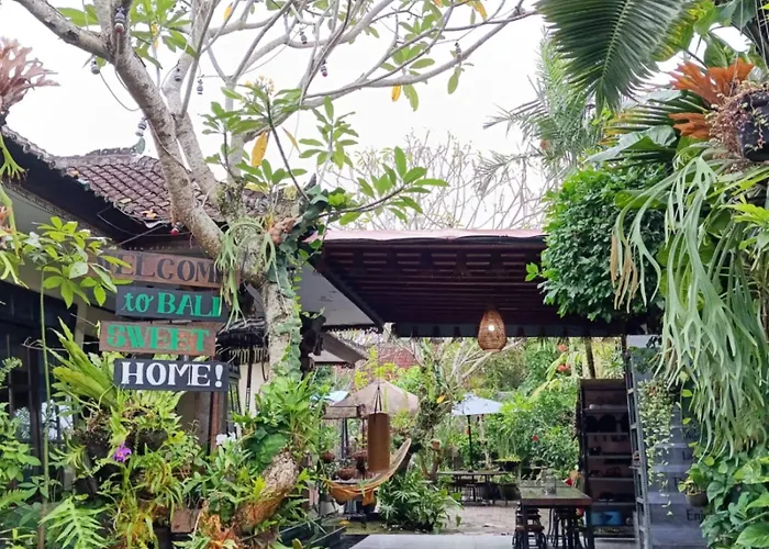 Coliving Bali Sweet Tabanan,daily & Monthly Stay,kost Bulanan ホームステイ