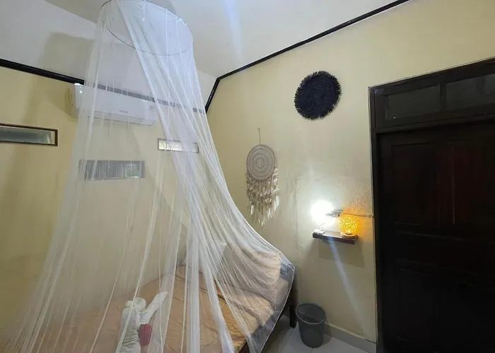 Coliving Bali Sweet Tabanan,daily & Monthly Stay,kost Bulanan ホームステイ