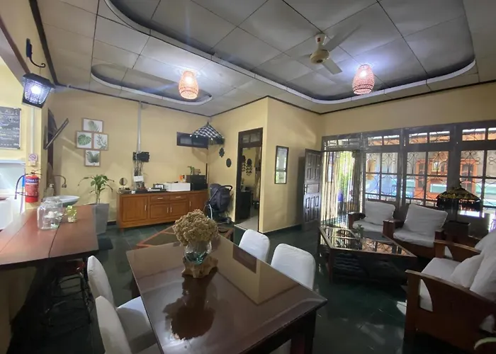 ホームステイ Coliving Bali Sweet Tabanan,daily & Monthly Stay,kost Bulanan Selemadeg