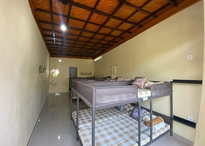 Coliving Bali Sweet Tabanan,daily & Monthly Stay,kost Bulanan ホームステイ