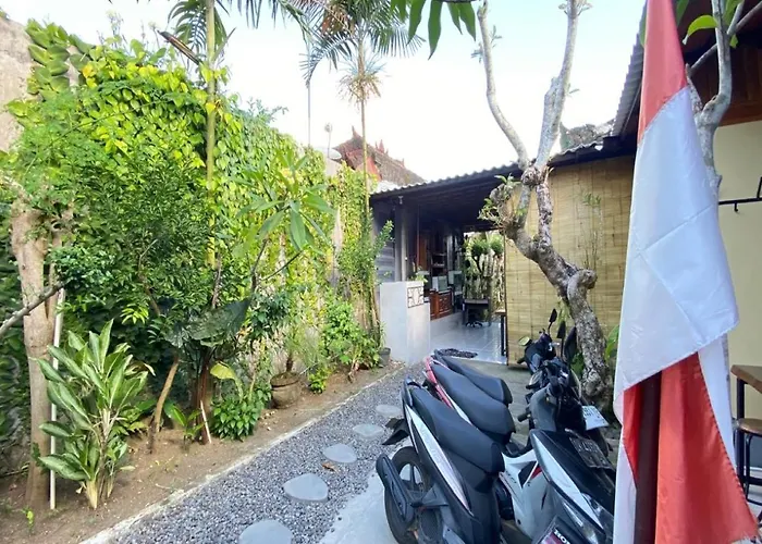 Coliving Bali Sweet Tabanan,daily & Monthly Stay,kost Bulanan ホームステイ